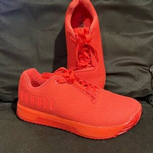 BRAND NEW IN BOX No Bull Superfabric Trainer Plus unisex Men’s 7.5 Women’s 9 RED